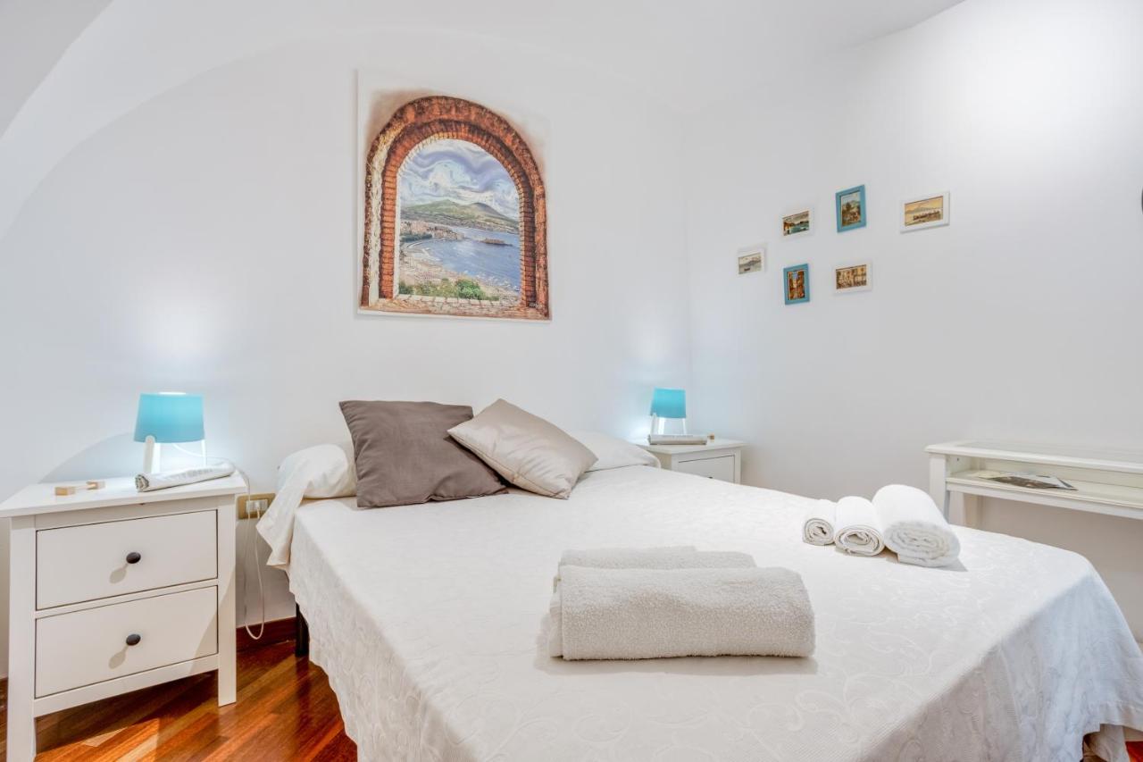 Guesthost - Casa Querida Central & Elegant Flat Napoli Bagian luar foto