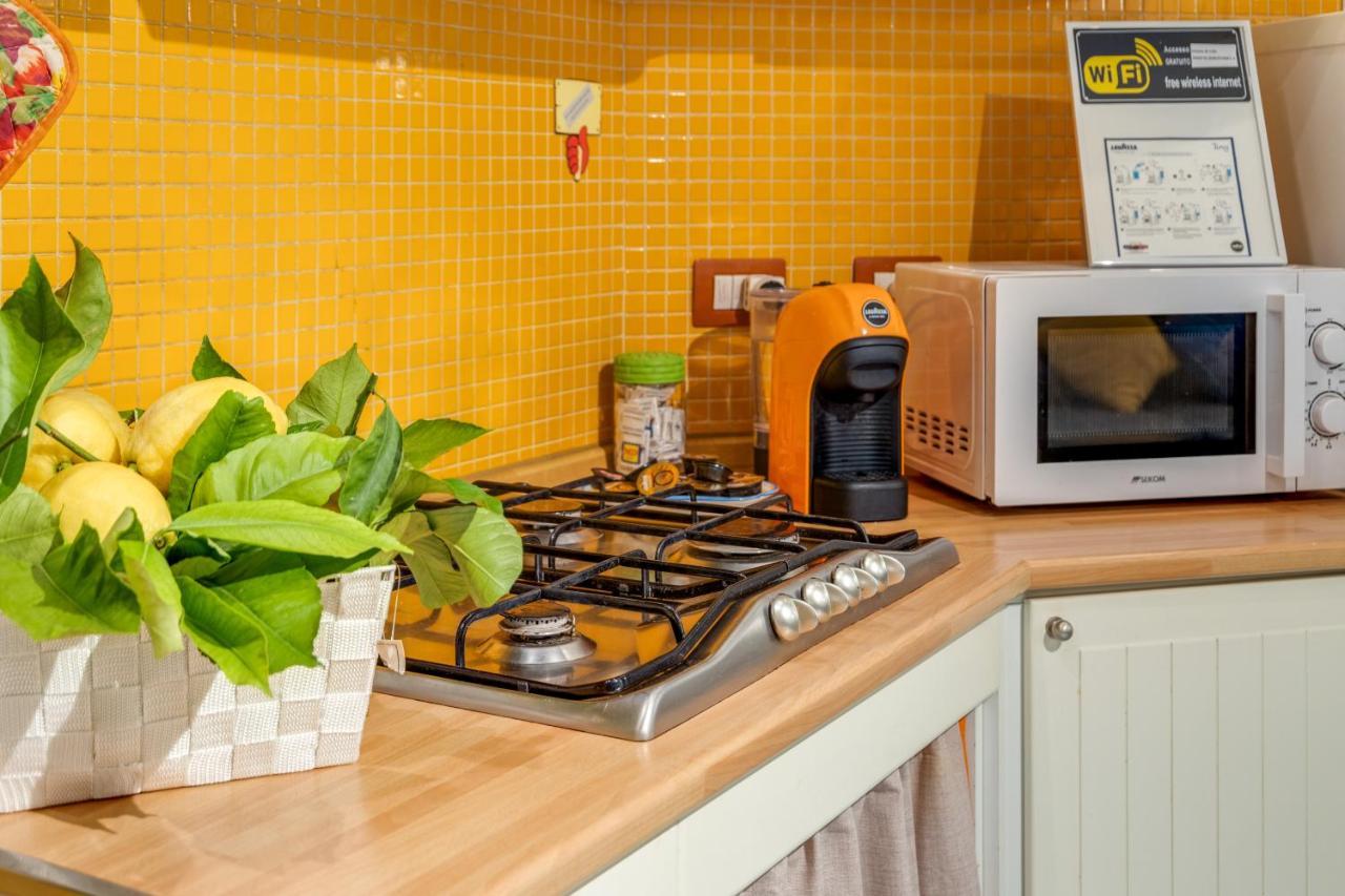 Guesthost - Casa Querida Central & Elegant Flat Napoli Bagian luar foto