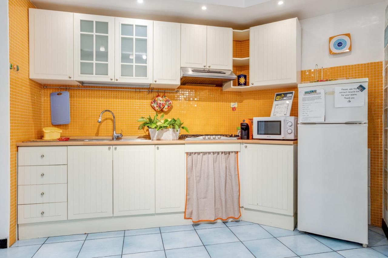 Guesthost - Casa Querida Central & Elegant Flat Napoli Bagian luar foto