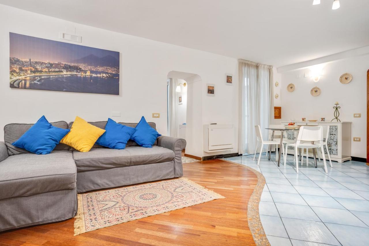 Guesthost - Casa Querida Central & Elegant Flat Napoli Bagian luar foto