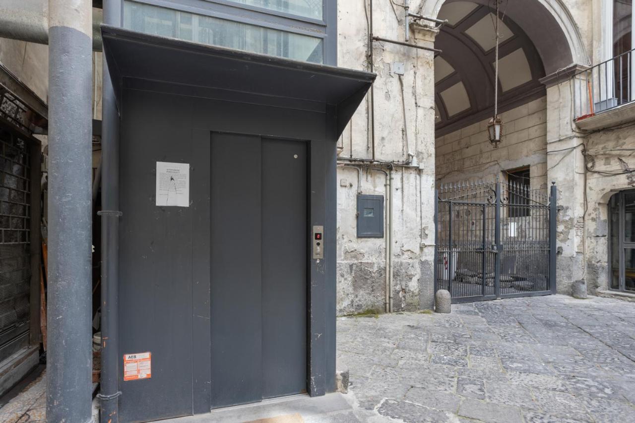 Guesthost - Casa Querida Central & Elegant Flat Napoli Bagian luar foto